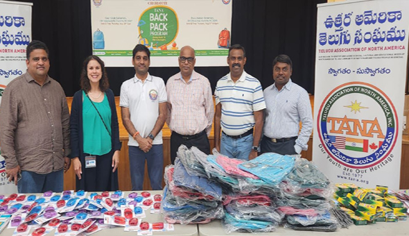 300 మందికి పైగా పిల్లలకు స్కూల్ బ్యాగ్ ల పంపిణీ 300 మందికి పైగా పిల్లలకు స్కూల్ బ్యాగ్ ల పంపిణీ