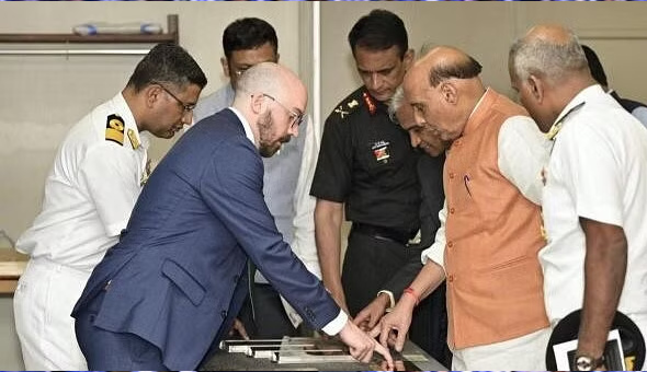 భారత్, అమెరికా కలిసి పనిచేయడానికి ఎదురుచూస్తున్నాయి : రాజ్‌నాథ్‌ సింగ్‌