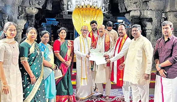 టీటీడీకి ఆర్‌ఎస్‌ బ్రదర్స్‌ రూ.3.70 కోట్ల విరాళం