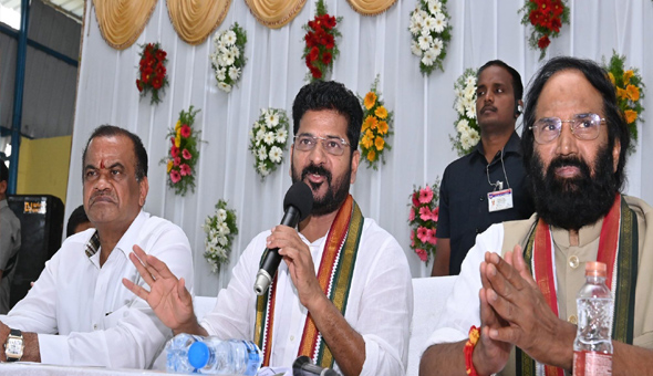 కేంద్రం తక్షణమే రూ.2వేల కోట్లు కేటాయించాలి : సీఎం రేవంత్‌