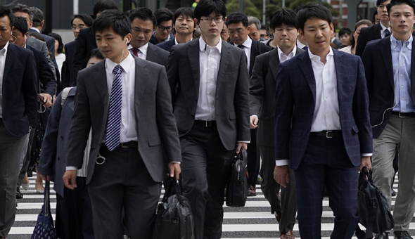 ఉద్యోగులకు జపాన్ బంపరాఫర్.. ఉద్యోగులకు జపాన్ బంపరాఫర్..