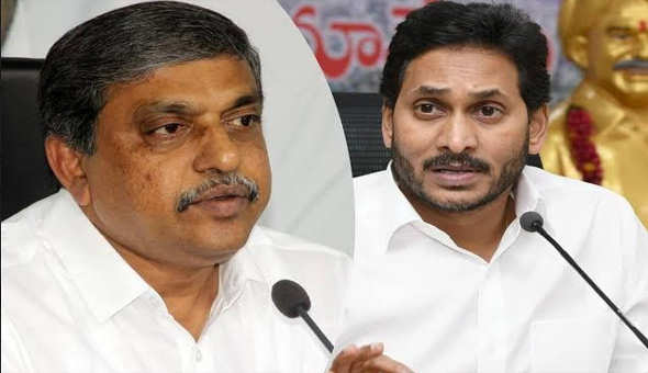 వైసీపీలో నెంబర్ వన్ ఎవరు..? జగనా… సజ్జలా…??