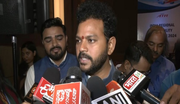 విమాన టికెట్‌ ధరలపై.. కేంద్రం హెచ్చరిక