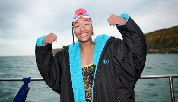 చరిత్ర స్పష్టించిన భారత సంతతి బాలిక చరిత్ర స్పష్టించిన భారత సంతతి బాలిక