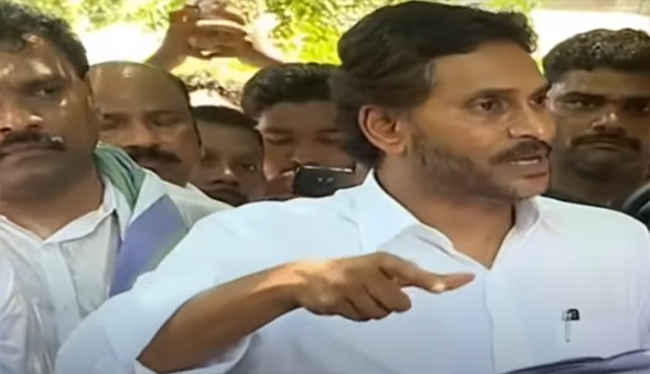 జగన్ తప్పు మీద తప్పు చేస్తున్నారా..?