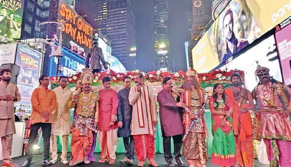 టిఎల్సిఎ తెలుగు కల్చరల్ ఫెస్టివల్లో కళాప్రదర్శనలు టిఎల్సిఎ తెలుగు కల్చరల్ ఫెస్టివల్లో కళాప్రదర్శనలు