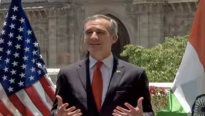 అమెరికా రాయబారీ కీలక వ్యాఖ్యలు.. మోదీ అమెరికాకు అమెరికా రాయబారీ కీలక వ్యాఖ్యలు.. మోదీ అమెరికాకు