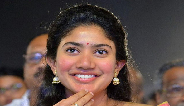 సాయి ప‌ల్ల‌వి డెడికేష‌న్ కు హ్యాట్సాఫ్!