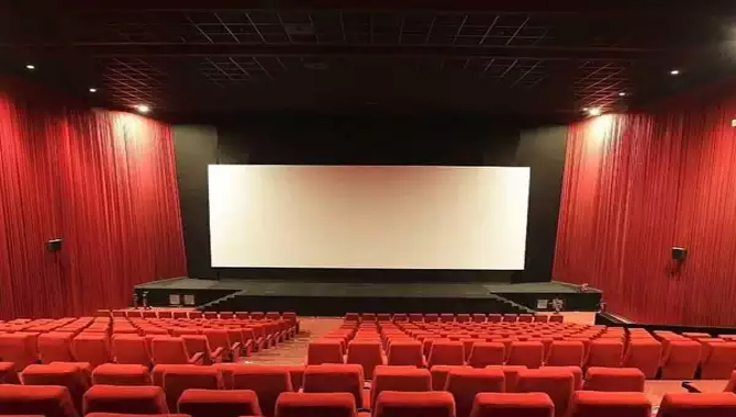 క‌ళ‌క‌ళ‌లాడుతున్న థియేట‌ర్లు