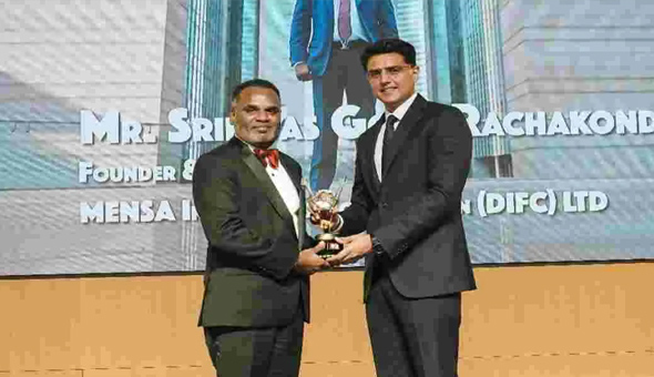 తెలుగు ప్రవాసీకి యూఏఈ ఐకాన్ అవార్డు తెలుగు ప్రవాసీకి యూఏఈ ఐకాన్ అవార్డు