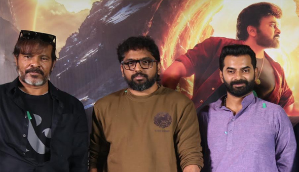 ‘విశ్వంభర’ అభిమానులు, ప్రేక్షకుల అంచనాలు మించేలా ఉంటుంది : డైరెక్టర్ వశిష్ట 