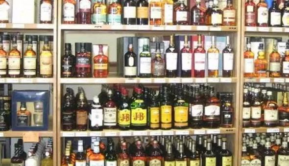 Traders Not Interested In Bars In Godavari And Agency Areas
