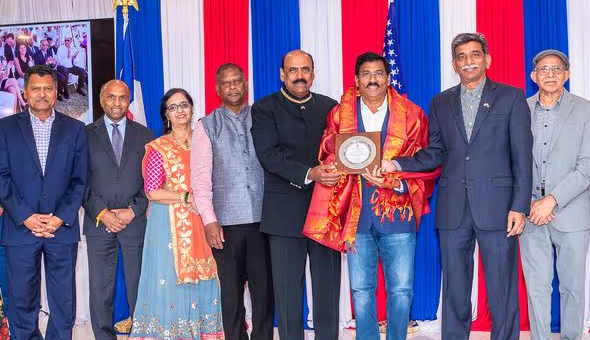 అంగరంగ వైభవంగా మహాత్మాగాంధీ మెమోరియల్ దశమ వార్షికోత్సవ వేడుకలు అంగరంగ వైభవంగా మహాత్మాగాంధీ మెమోరియల్ దశమ వార్షికోత్సవ వేడుకలు