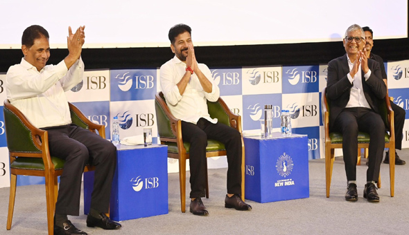 ఐఎస్​బీ లీడర్ షిప్ సమ్మిట్ లో సీఎం రేవంత్ రెడ్డి