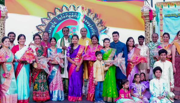 ట్రైయాంగిల్ తెలంగాణ అసోసియేషన్ (TTGA) బతుకమ్మ సంబరాలు ఘనంగా నిర్వహణ
 ట్రైయాంగిల్ తెలంగాణ అసోసియేషన్ (TTGA) బతుకమ్మ సంబరాలు ఘనంగా నిర్వహణ