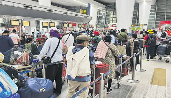 ఆ భారతీయులను వెనక్కి పంపిన అమెరికా.. ఎందుకంటే ?