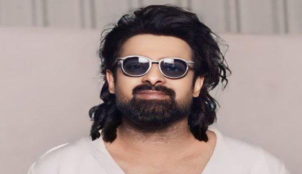 బిగ్ స్క్రీన్స్ పై ఎంటర్ టైన్మెంట్ ని రీడిఫైన్ చేయడానికి మూడు మెగా సినిమాల కోసం చేతులు కలిపిన హోంబలే ఫిల్మ్స్, ప్రభాస్