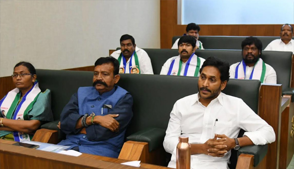 YS Jagan : అయిననూ అసెంబ్లీకి పోయి రావలె..!!