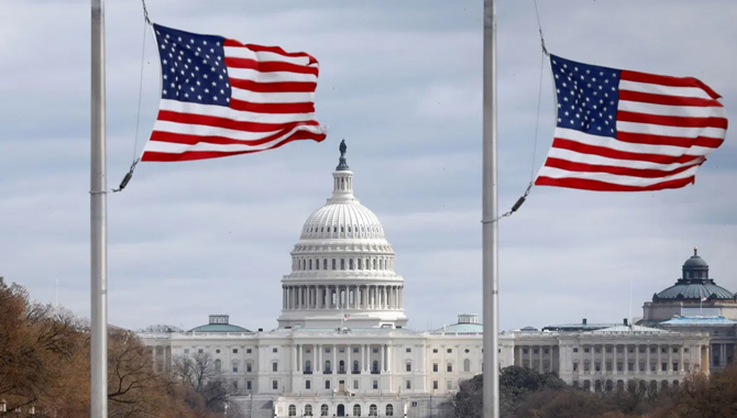 అమెరికాలో ఆశ్రయం కోసం.. భారతీయులు అమెరికాలో ఆశ్రయం కోసం.. భారతీయులు