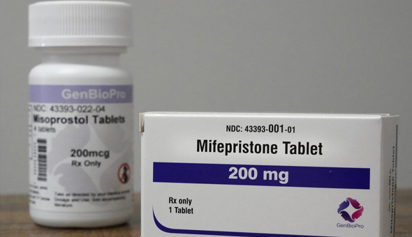 డొనాల్డ్ ట్రంప్ విజయంతో.. ఆ దేశంలో కీలక పరిణామం! డొనాల్డ్ ట్రంప్ విజయంతో.. ఆ దేశంలో కీలక పరిణామం!