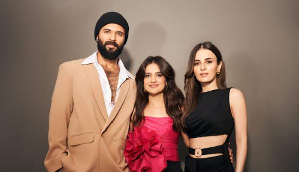Vijay Deverakonda and Sensational Jasleen Royal’s “Sahiba,” full video song is out now