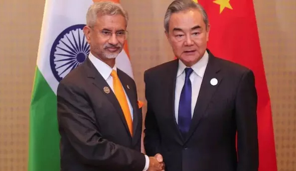 భారత్, చైనా విదేశాంగ మంత్రుల చర్చలు భారత్, చైనా విదేశాంగ మంత్రుల చర్చలు