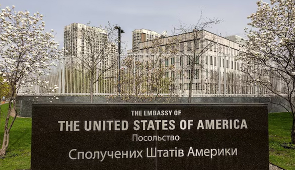 ఆగమేఘాల మీద ఎంబసీని ఖాళీ చేసిన అగ్రరాజ్యం ఆగమేఘాల మీద ఎంబసీని ఖాళీ చేసిన అగ్రరాజ్యం