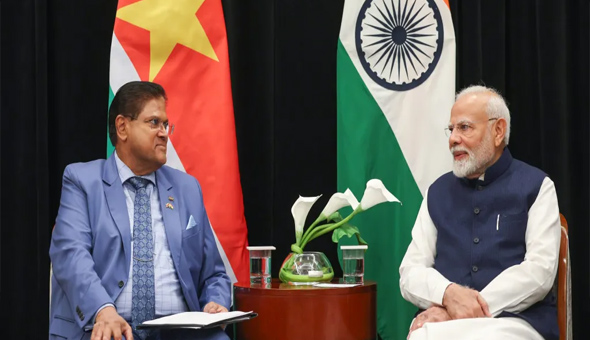 గయానా దేశాధ్యక్షుడితో ప్రధాని మోదీ భేటీ గయానా దేశాధ్యక్షుడితో ప్రధాని మోదీ భేటీ