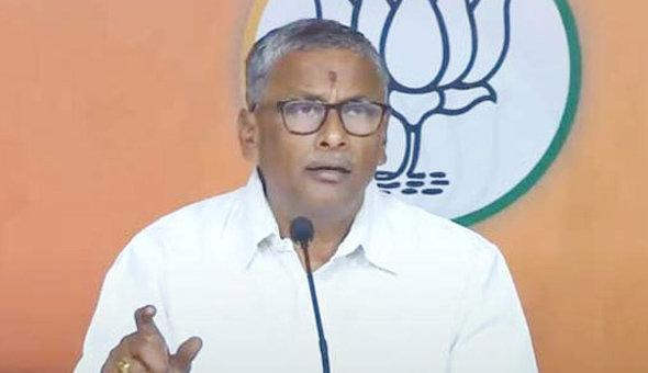 బీఆర్‌ఎస్‌ తరహాలోనే కాంగ్రెస్‌ పార్టీ : ఎన్వీఎస్‌ఎస్‌ ఆరోపణ