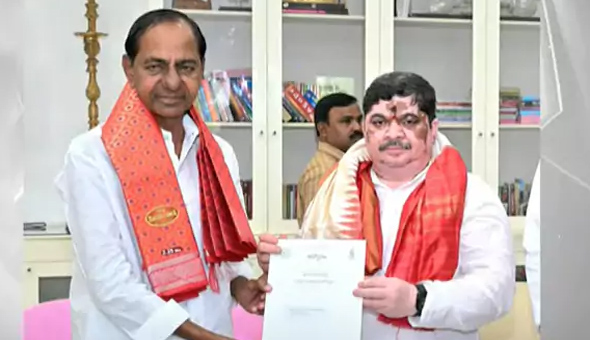 TG Govt: గవర్నర్‌, కేసీఆర్‌, కిషన్‌రెడ్డికి ఆహ్వానం